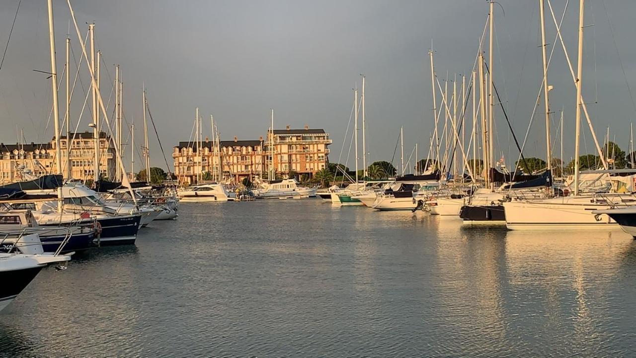Apartamento Puerto Deportivo Marina De Santander Exterior photo